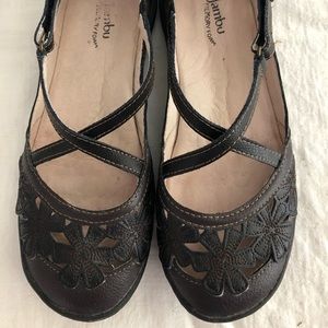 Jambu Blossom Encore